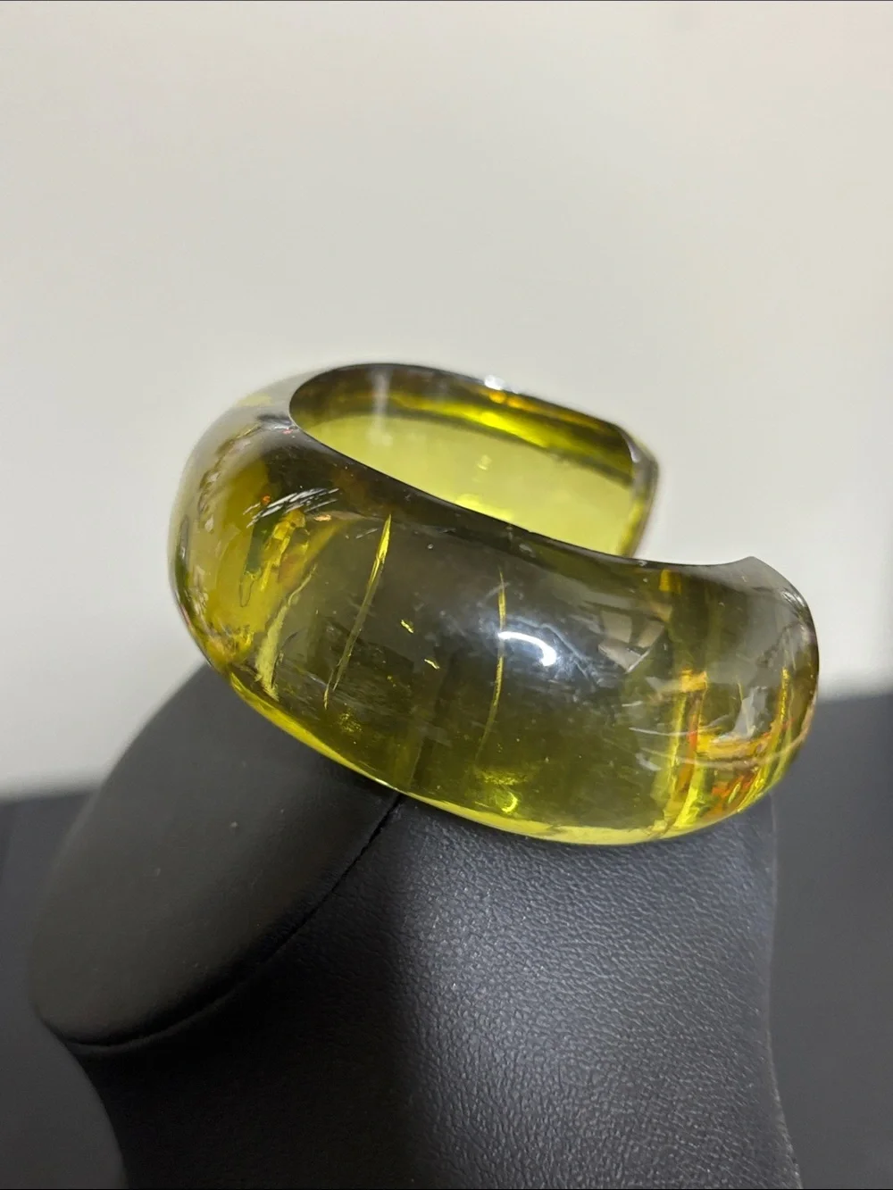 Y2K Retro Yellow Resin Cuff Bracelet - Women Jewelry